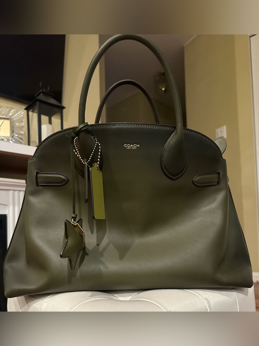 COACH Olive Empire 40 - Picture 14 of 14